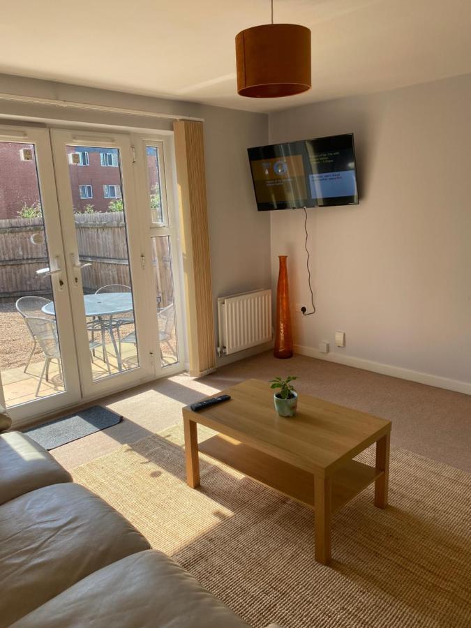 فيلا Coventry City Centre Townhouse With Private Parking المظهر الخارجي الصورة