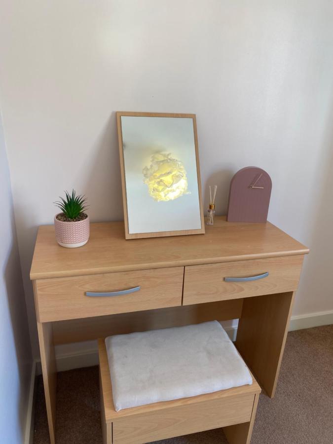 فيلا Coventry City Centre Townhouse With Private Parking المظهر الخارجي الصورة